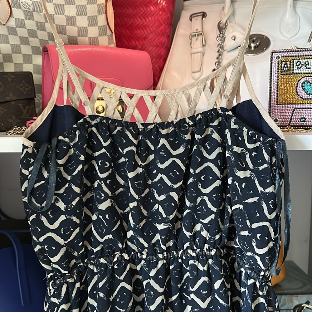 Drawstring patterned dress - Picture 9 of 11